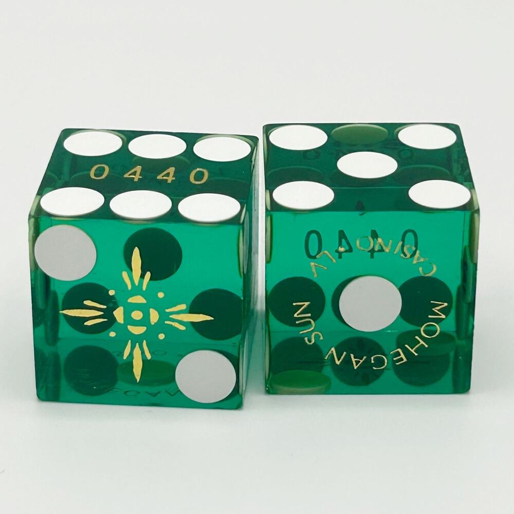 Mohegan Sun Green Casino Dice Las Vegas Matching #0320”Bone” Cancelled Dice RARE